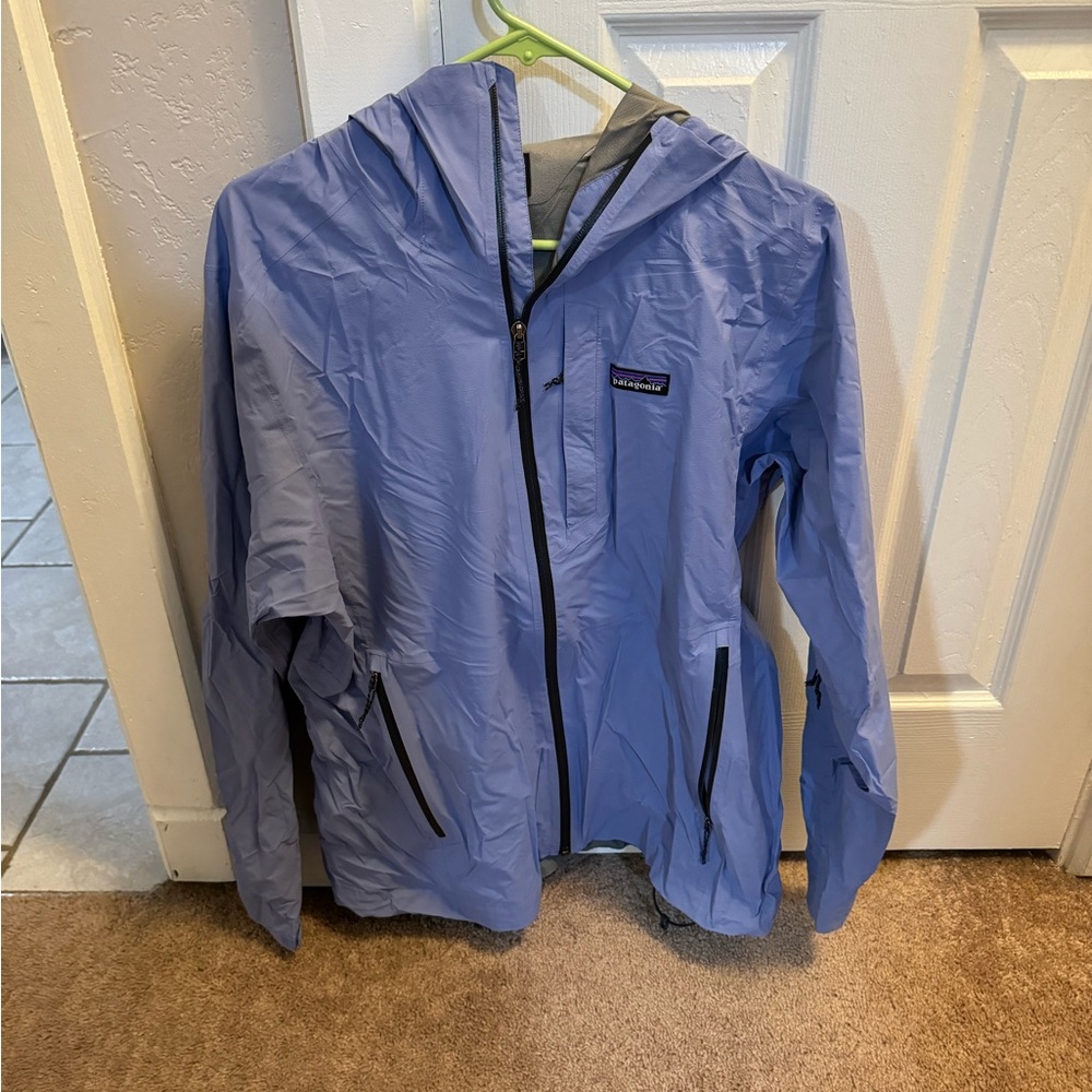 Patagonia Light Purple Hooded Rain Jacket - Picture 3 of 8